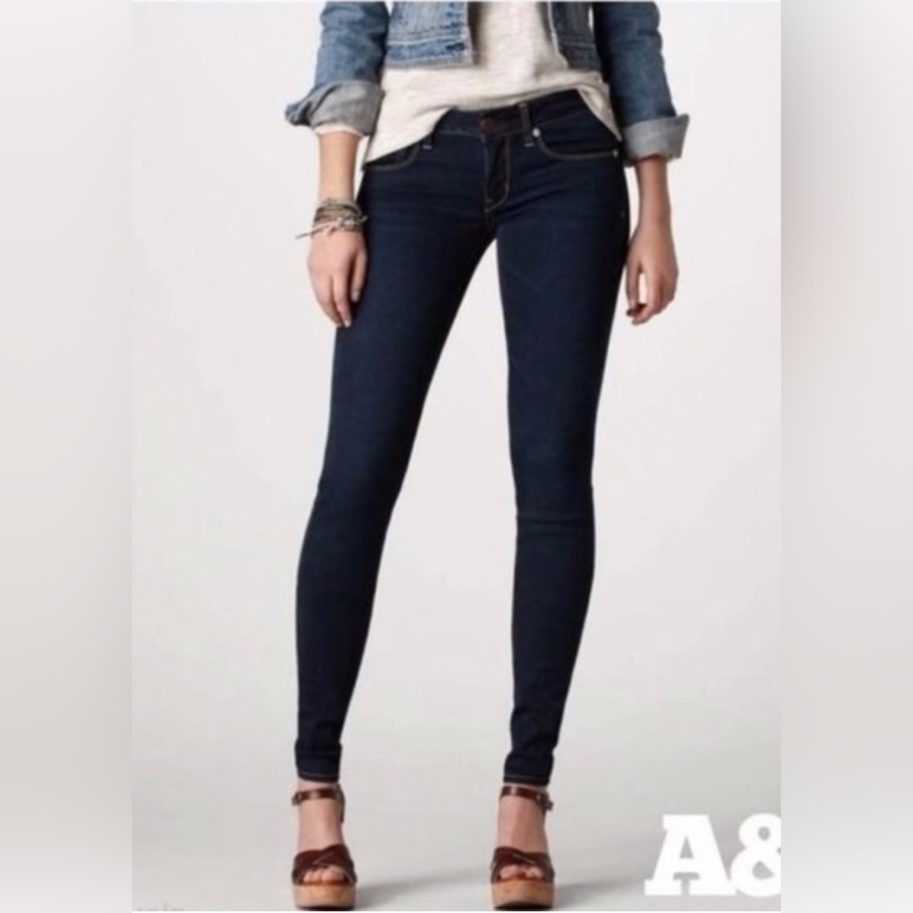 Abercrombie & Fitch The A&F Skinny Sloan Low-Rise Skinny Jean. Size 2 Long (2L)